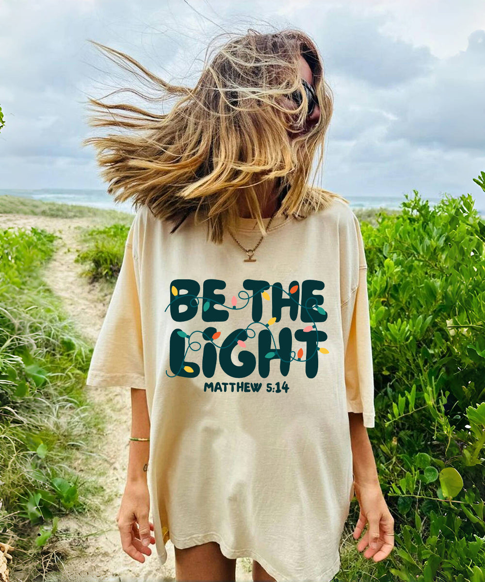 Be The Light - Gewaschenes christliches T-Shirt