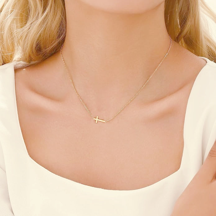 Exquisite And Compact cross Necklace